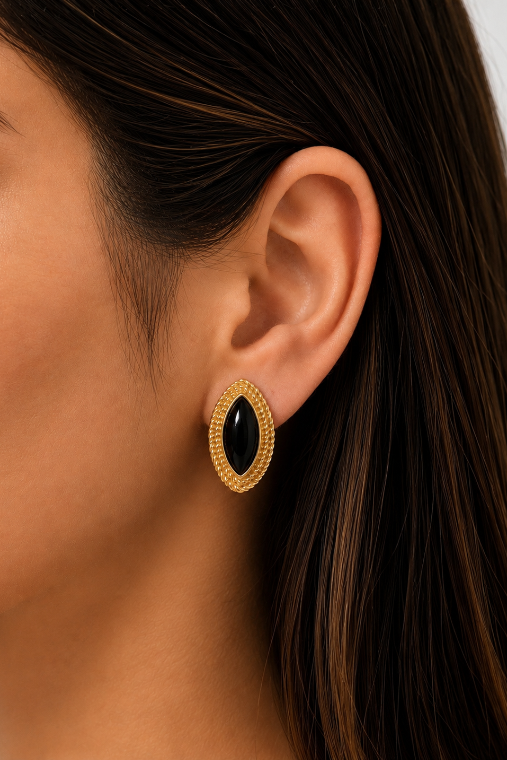 NOIR STUDS