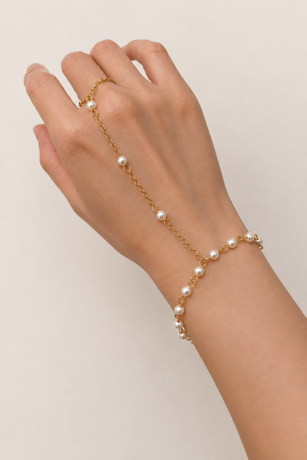 PEARL HANDCHAIN