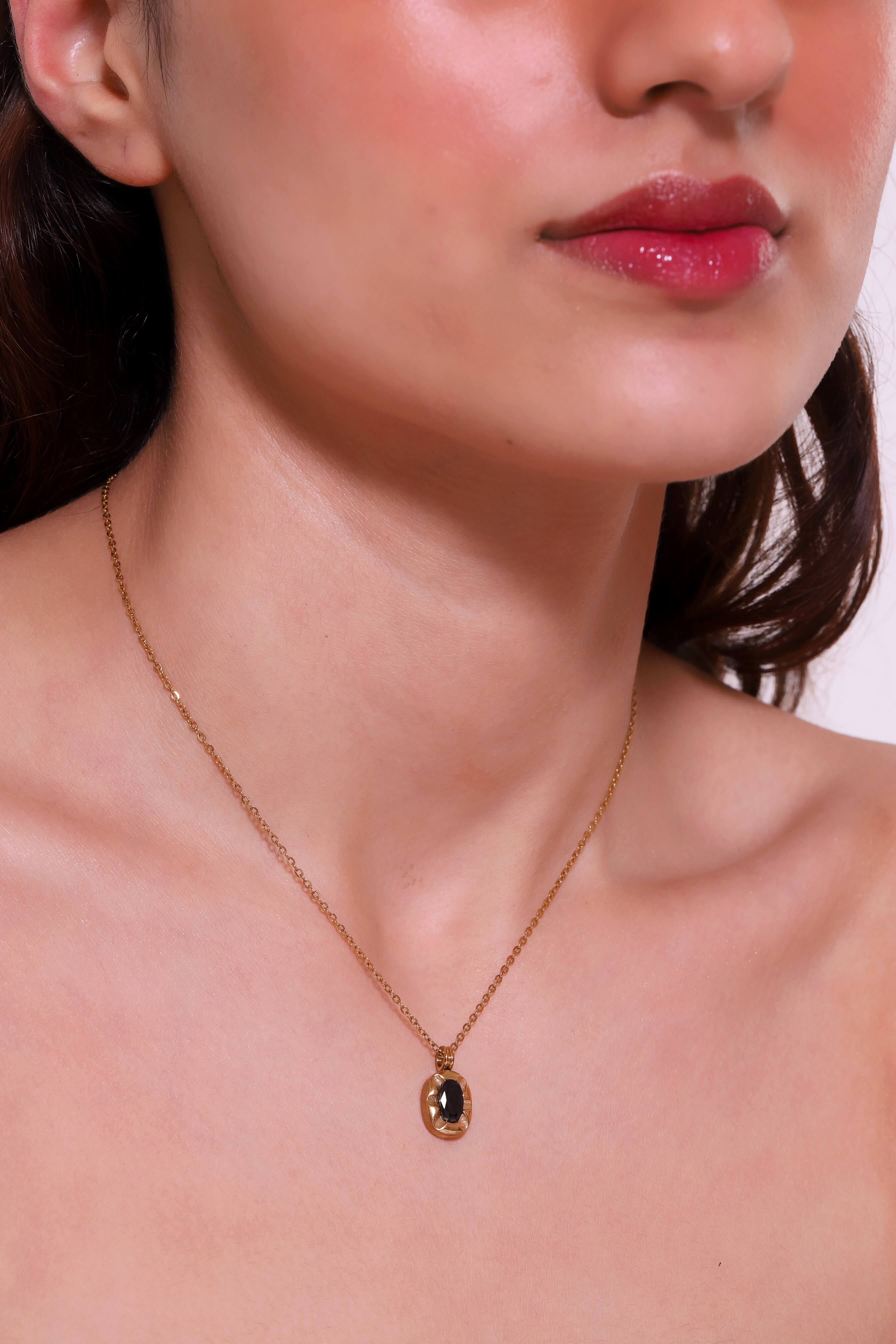 NOVA NECKLACE