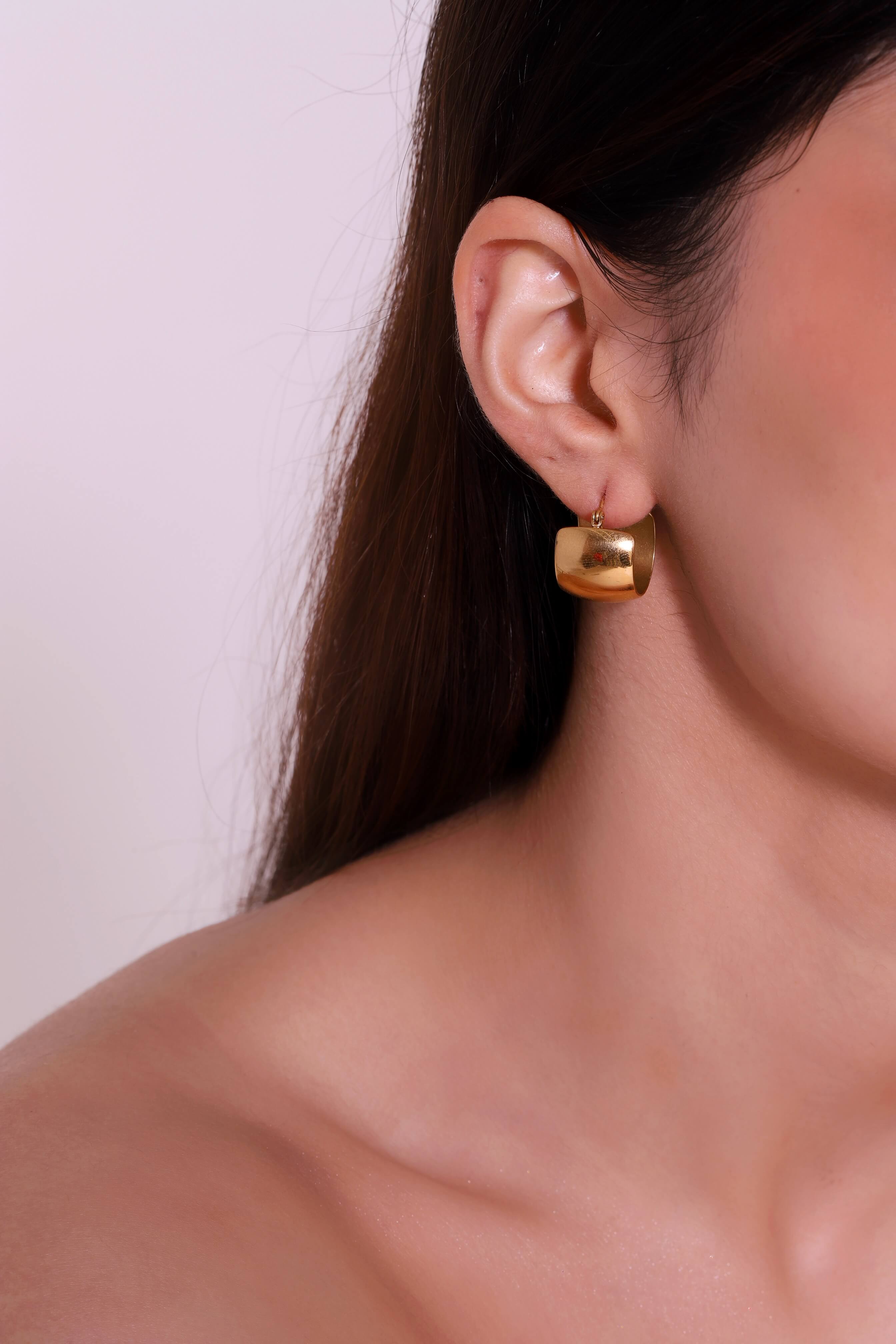 BELLA HOOPS