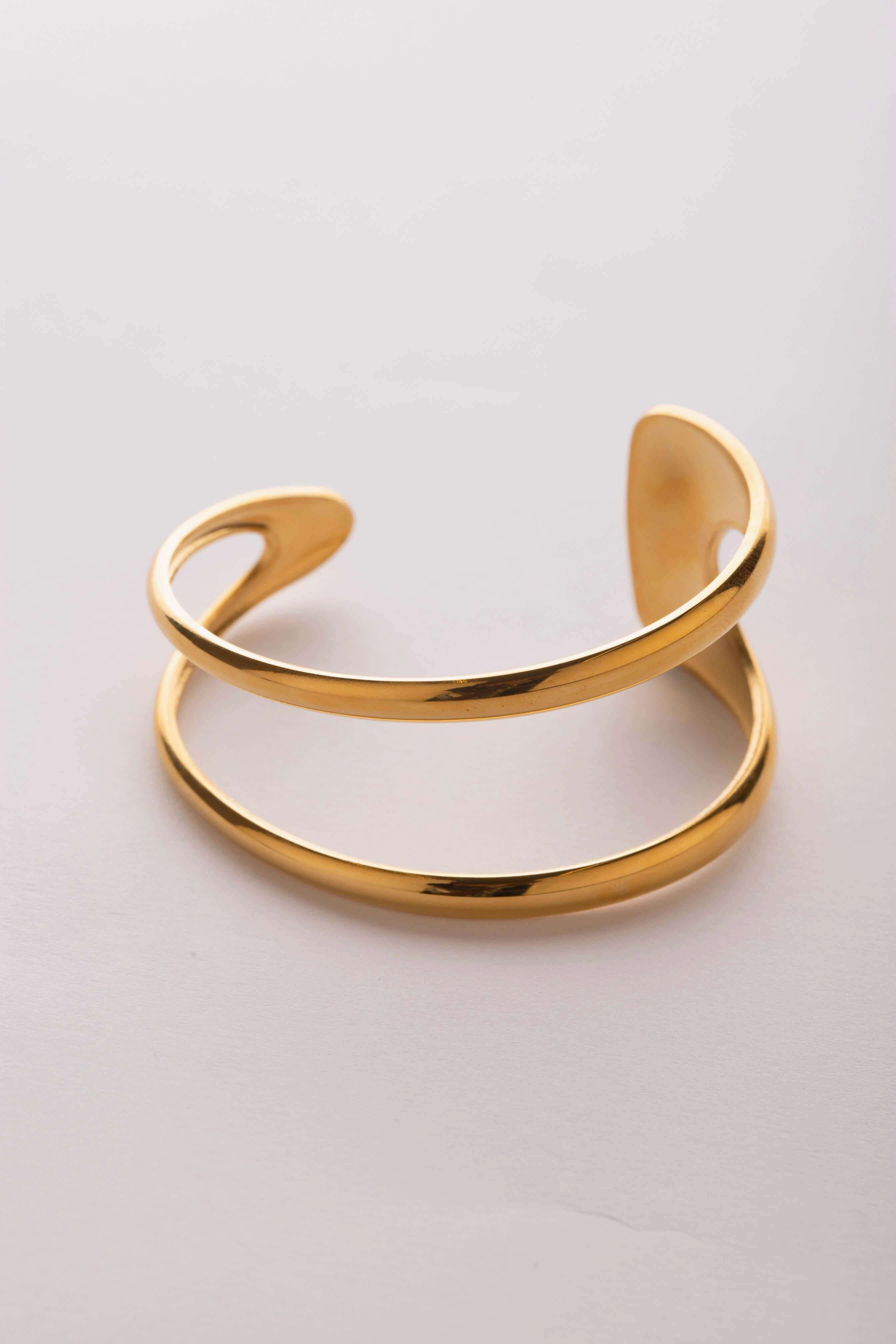 COSMO BANGLE