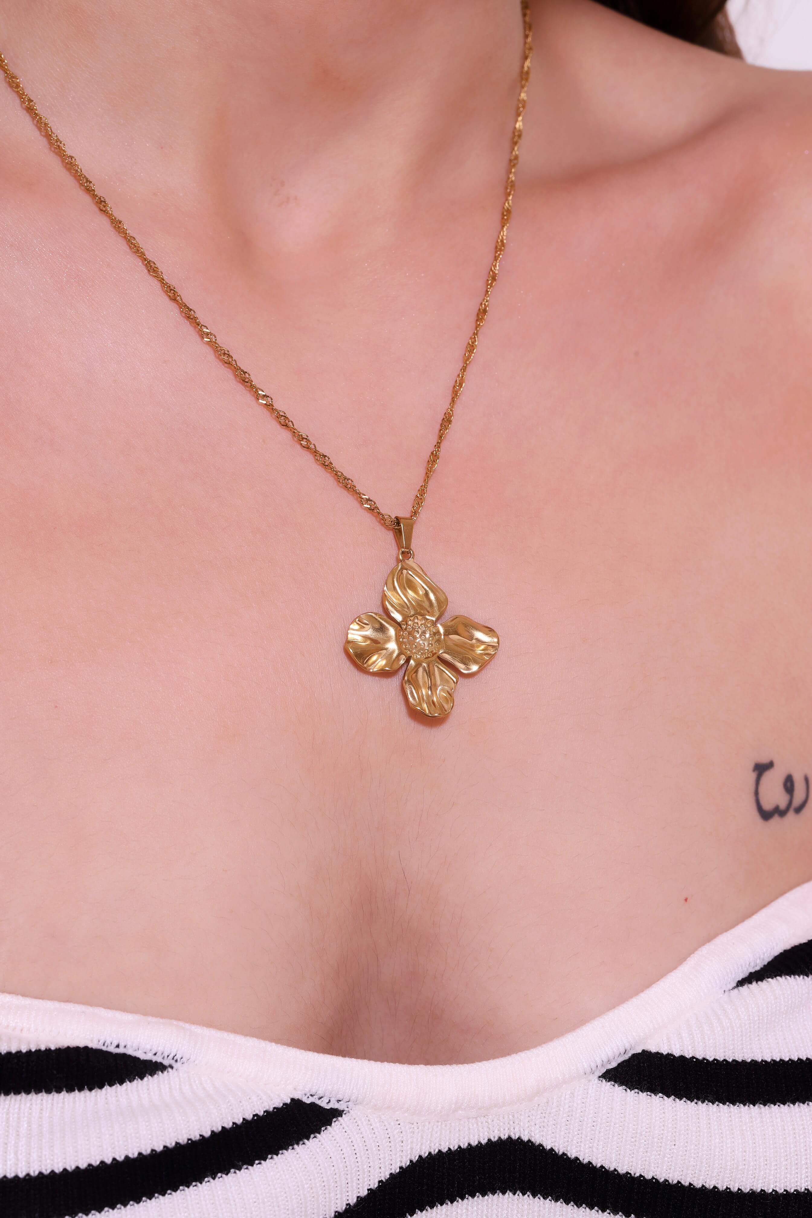 BLOOM NECKLACE