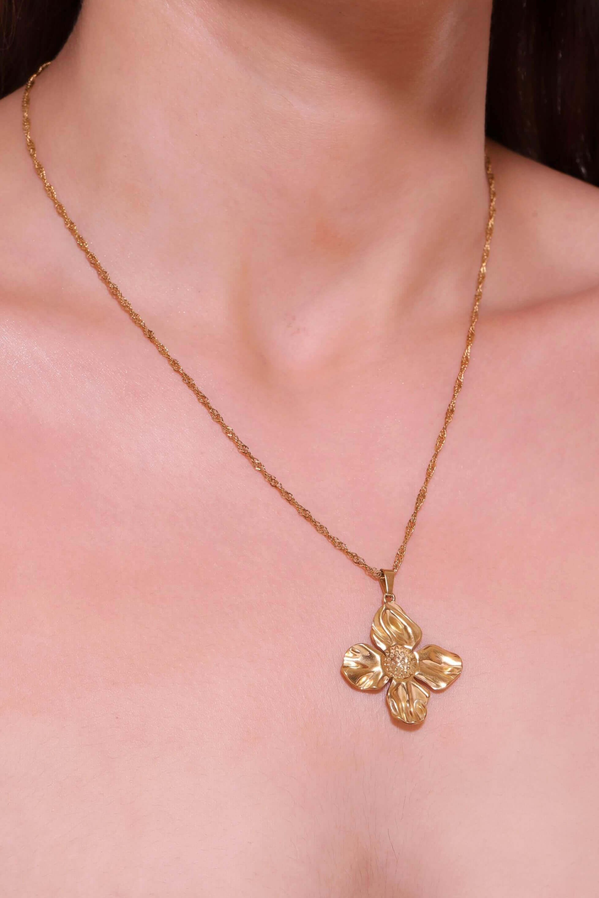 BLOOM NECKLACE