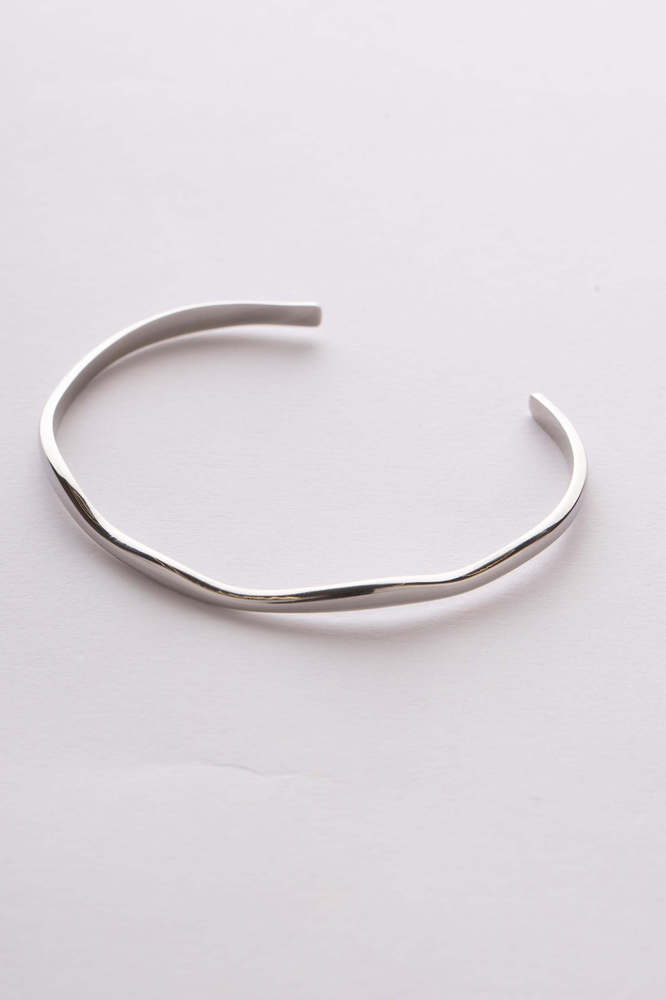 SIERRA BANGLE [SILVER]